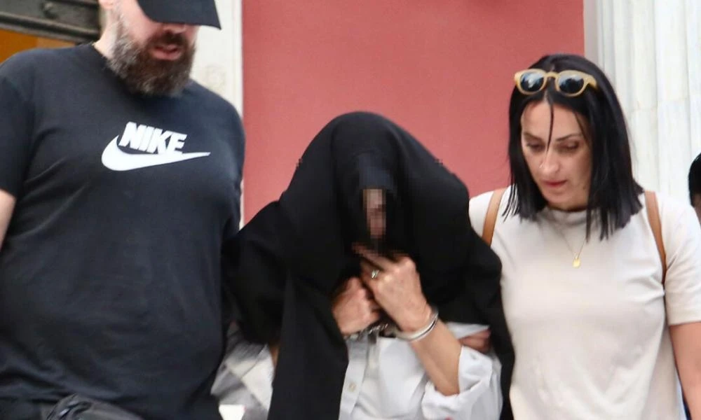  «Μου είχαν πει ότι δεν θα μπορούσε να μας πιάσει κανείς» - Οι πρώτες δηλώσεις της διευθύντριας της ΔΟΥ Χαλκίδας (Βίντεο)